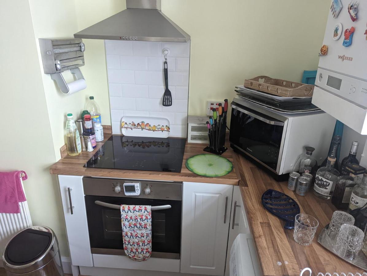 Metropol Seaview Apartment. Whitby