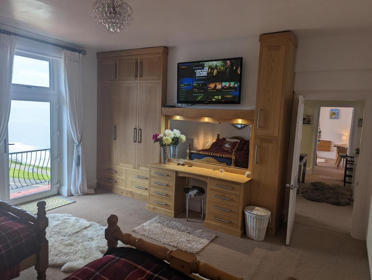 Metropol Seaview Apartment. Whitby