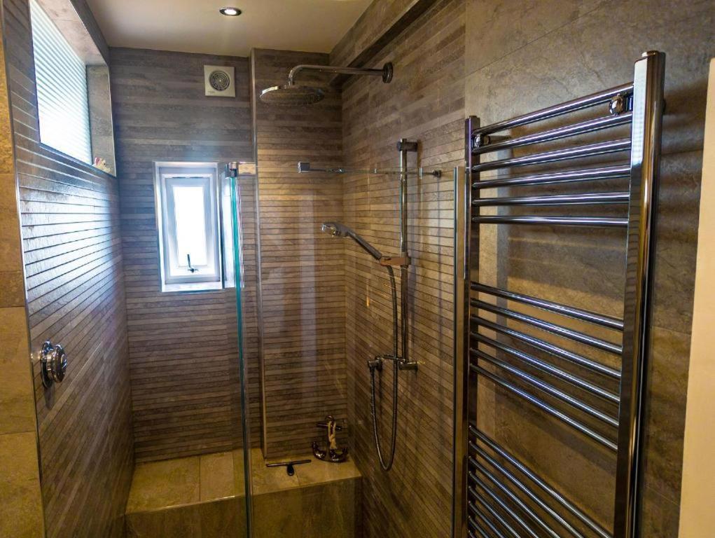 Metropol Seaview Apartment. Apartment Whitby